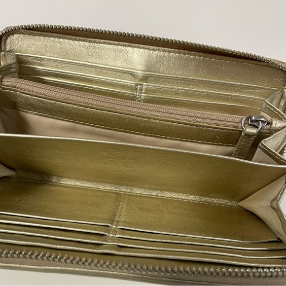 Coach Womens Wallet Zip Around Accordion Off White Metallic Gold Leather #0693 - Picture 8 of 15